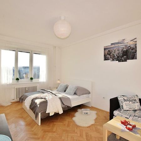 Apartment Porici Brno Esterno foto