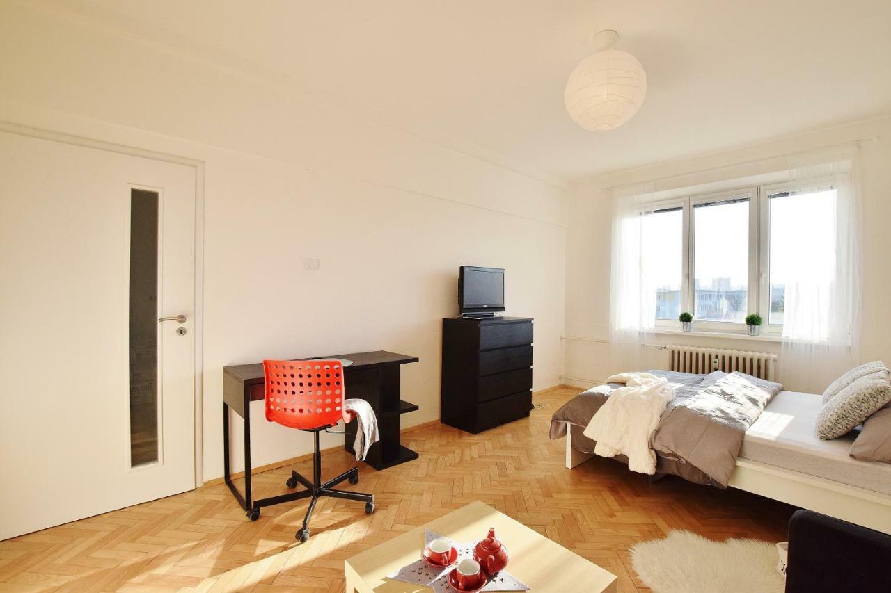 Apartment Porici Brno Esterno foto